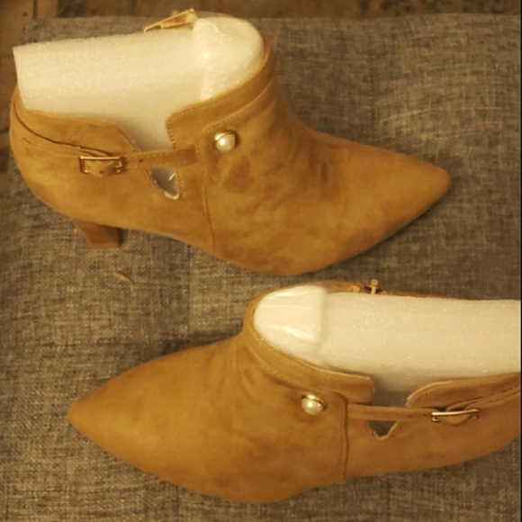 Coutgo Pointed Toe Pearl  Buckle Stiletto Faux Suede Booties Rust Tan Size 8.5 - Picture 4 of 11